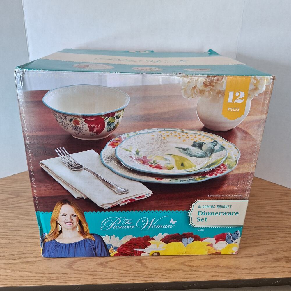 The Pioneer Woman Blooming Bouquet 12 Piece Stoneware Dinnerware Set Floral NIB